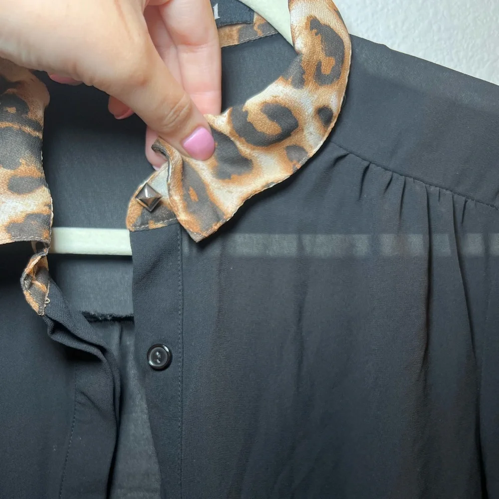 Forever 21 Black Animal Print See-through Top Size S - Picture 4 of 8